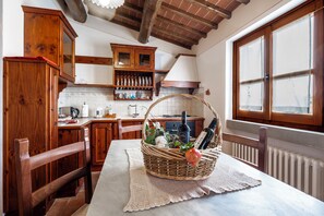 La Dimora del Mastro Carbonaio | Private kitchen | Full-sized fridge, oven, stovetop, dishwasher