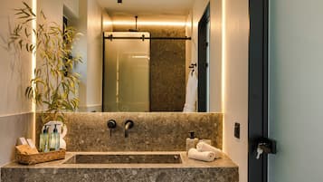 Apartment, 1 Bedroom, Sea View | Bathroom | Free toiletries, hair dryer, bathrobes, slippers