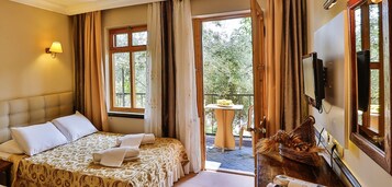 双人房, 花园景观 | 高档床上用品、迷你吧、免费 WiFi、床单