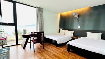 Quadruple Room | Soundproofing, free WiFi, bed sheets