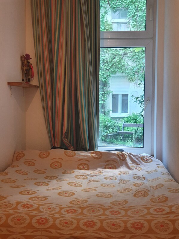 1 bedroom, WiFi, bed sheets