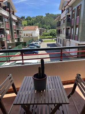 Outdoor dining - C17A01 Moderno apartamento 3 dormitorios (Ampuero)