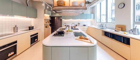 Mini-fridge, cookware/dishes/utensils