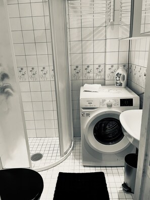 淋浴設備、免費梳洗用品、風筒、坐浴桶