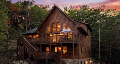 Spectacular Log Cabin Mtn Views Hot Tub Pool Table Theater Room Spa/Sauna