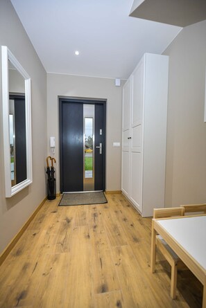 Interior - Relax and unwind in a cosy atmosphere with a unique view. (Oswiecim)