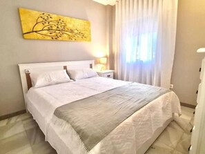 2 slaapkamers, een strijkplank/strijkijzer, wifi