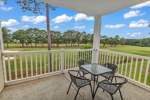 特色公寓客房, 多張床, 非吸煙房, 高球場景觀 | 陽台