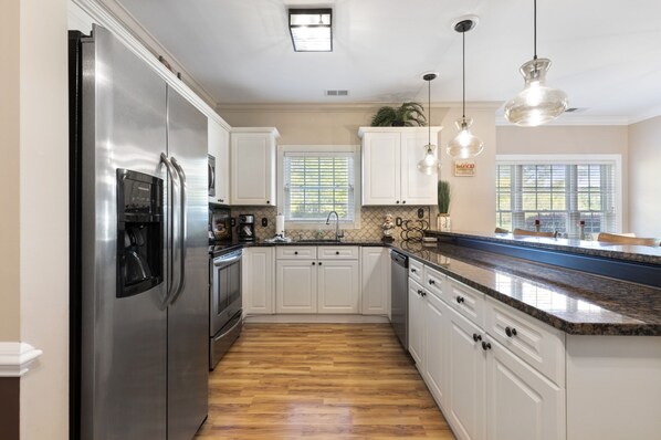 Appart'hôtel Signature, 3 chambres, patio, vue golf | Cuisine privée