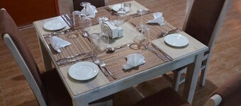 SUNSET OAK HOTEL NAKURU