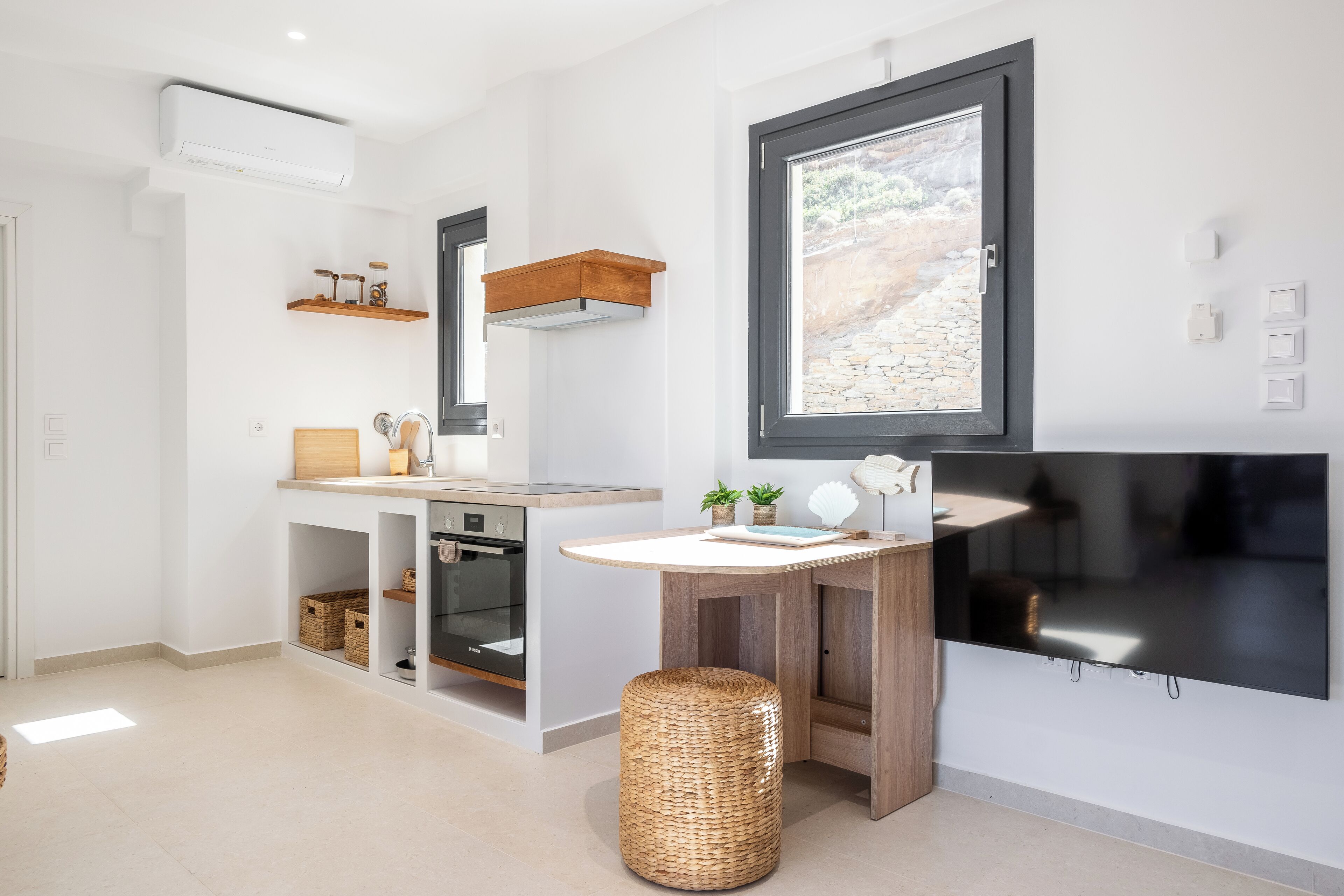 Junior Studio Suite, Balcony, Beach View | Private kitchen | Fridge, oven, toaster, cookware/dishes/utensils