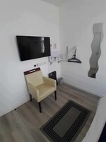 标准双人房 | 免费 WiFi、床单