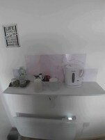 标准双人房 | 免费 WiFi、床单