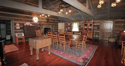 This house is a 2 bedroom(s), 1 bathrooms, located in East Bernstadt, KY.