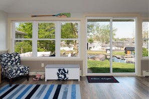 المنشأة من الداخل