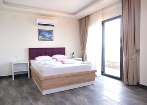 Family Studio Suite, Balcony, Beach View | Premium bedding, desk, laptop workspace, free WiFi - EUROPEAN BUTIK HOTEL (Erdemli)