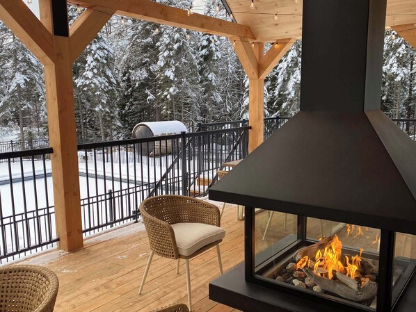 Property grounds - Chalet Le Stockholm, private spa-Shannon (Shannon)