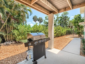 Terrace/patio - Poolside -1st Floor -1 Block to Beach (Fort Myers Beach)