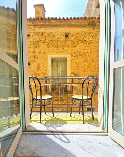 Apartment located in the city center 2 steps from the sea !!!