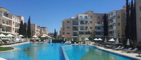 Indoor pool, outdoor pool