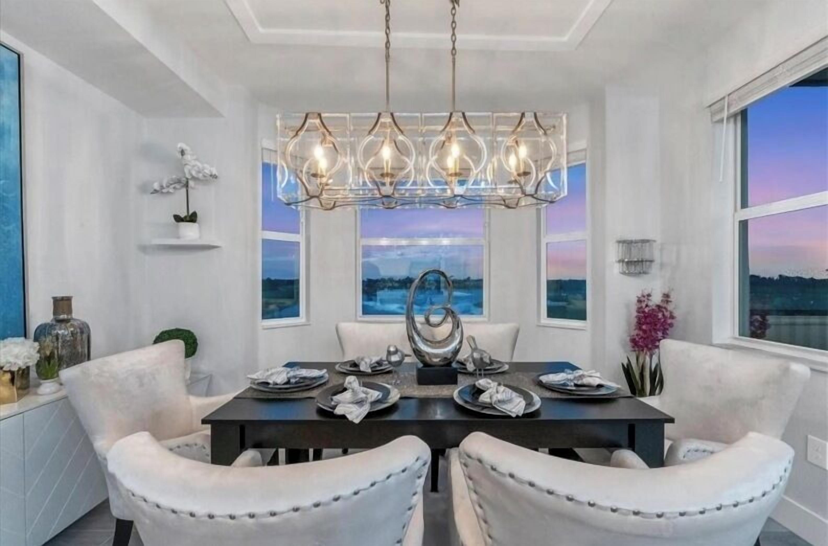 Condo Touch of Luxury: 2-Bed, 2-Bath Condo with Minimal Fee Golf Membership Transfer Included!
