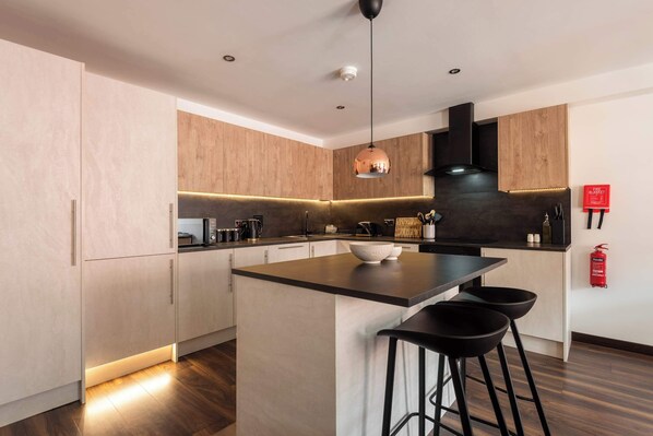 Fridge, microwave, oven, stovetop