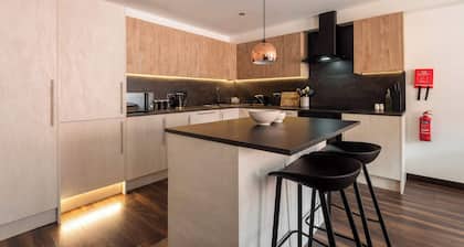 Stylish 2 Bedroom Apartment in Central Hull