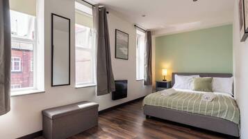 2 bedrooms, iron/ironing board, WiFi, bed sheets
