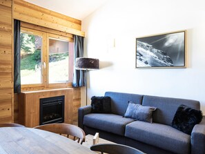 TV, peis og DVD-spiller