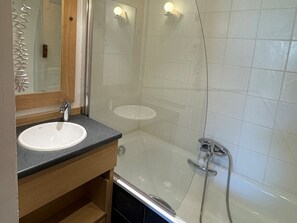 Hair dryer, towels