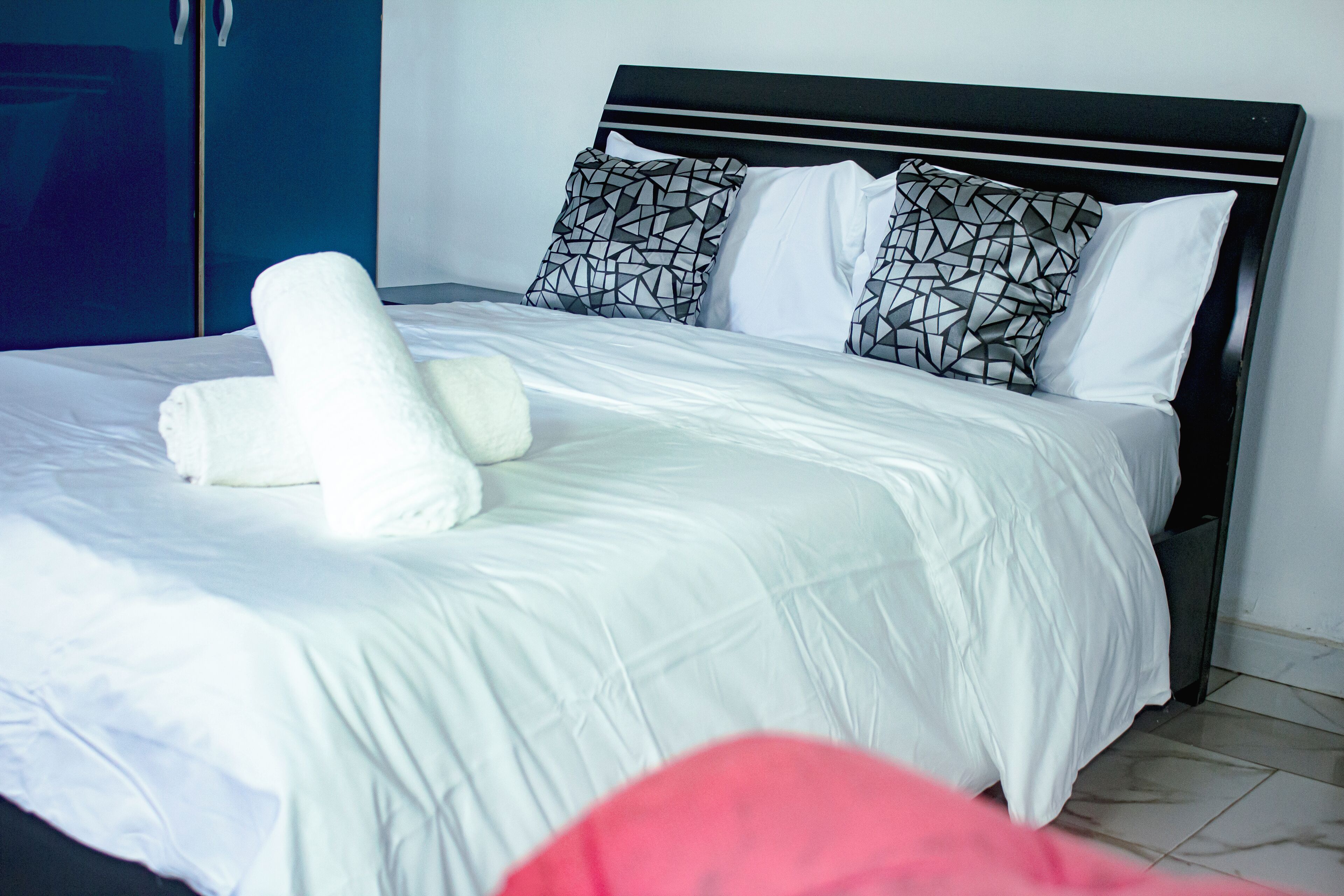 3 bedrooms, free WiFi, bed sheets