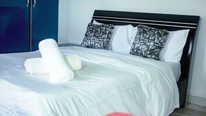 House | 3 bedrooms, WiFi (free), bed sheets - Exclusive Villa - 5str Hideout, Private Pool, Wifi (Accra)