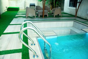 Pool - Exclusive Villa - 5str Hideout, Private Pool, Wifi (Accra)