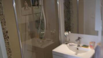 Towels, soap, toilet paper