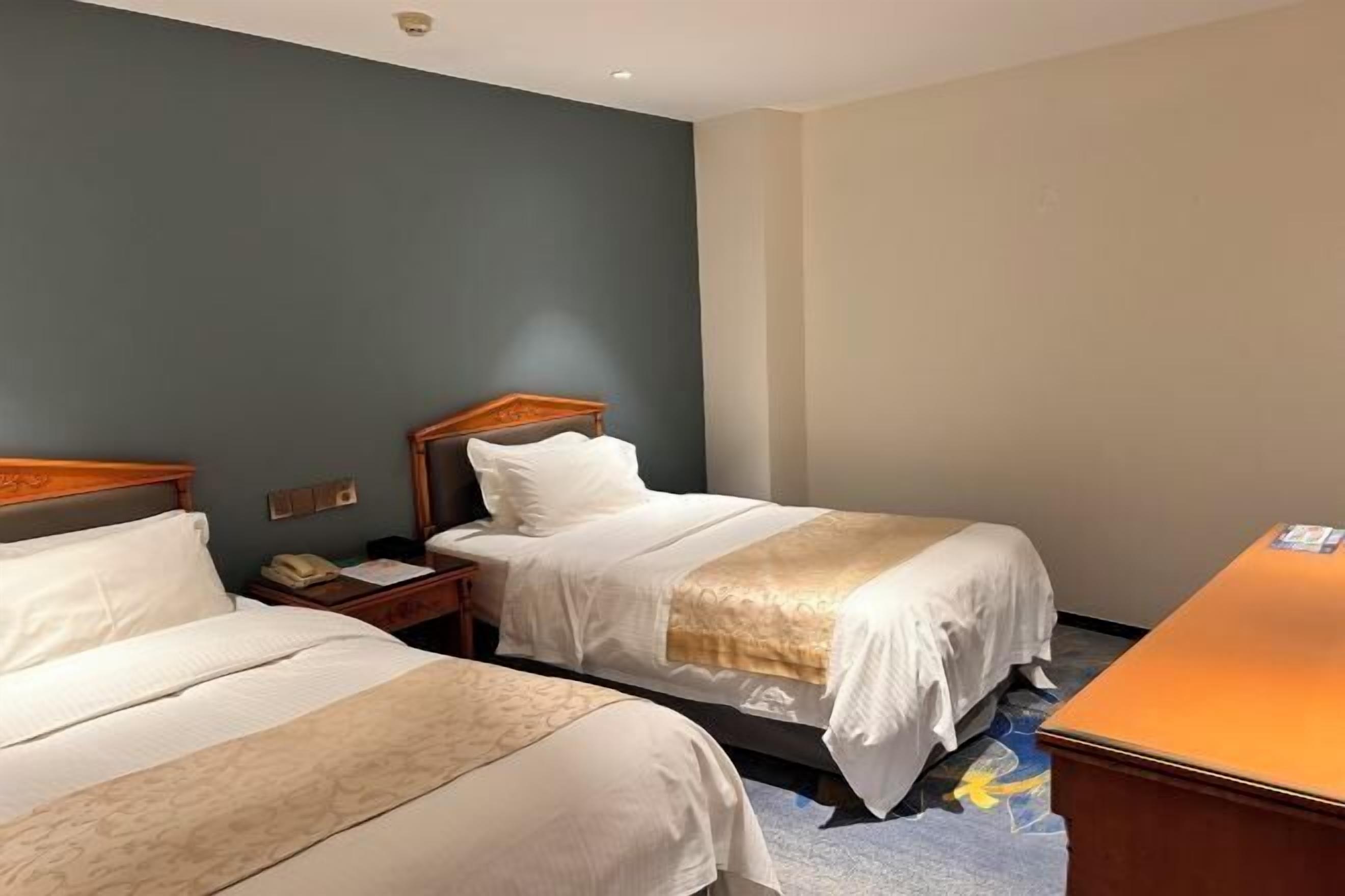 Minibar, in-room safe, desk, laptop workspace