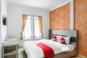 Free WiFi, bed sheets - Super OYO 617 Sukaraja Residence Syariah (Bandung)