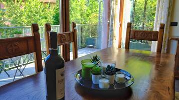 Apartment, Balkon, Seeblick | Esszimmer