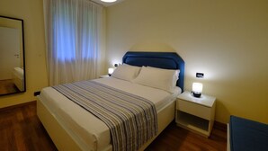 Appartement, balcon, vue lac