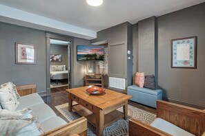 Smart TV, offices - Cozy 1BR near KU Med, walkable (Kansas City)