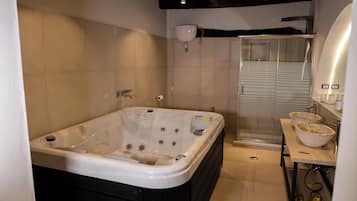 Doppia Luxury | Vasca idromassaggio privata