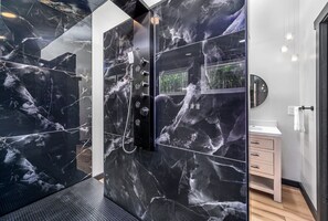 Shower, towels