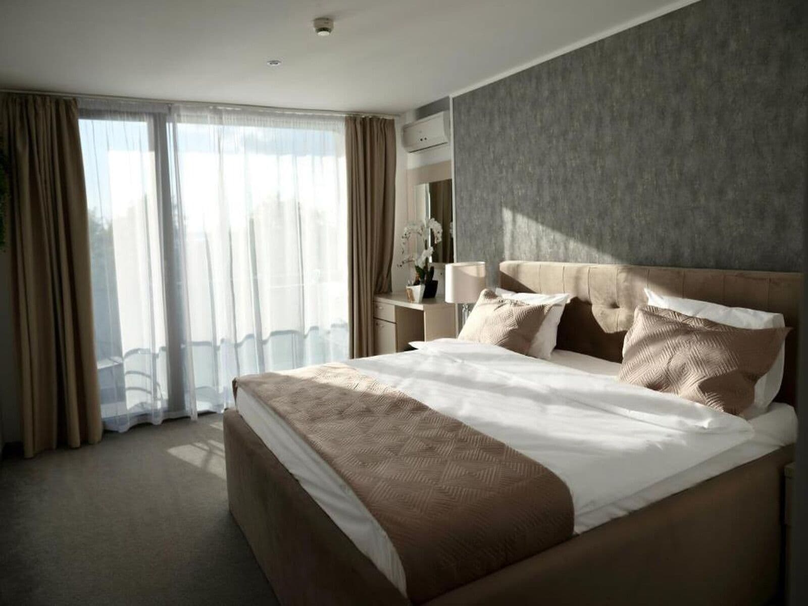 Superior Double Room, Lake View