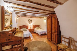 4 camere, ferro/asse da stiro, Wi-Fi, lenzuola