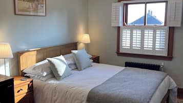 Luxury Double Room, Ensuite (Legges Hill Room) | Egyptian cotton sheets, premium bedding, pillow-top beds