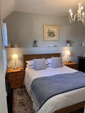 Luxury Double Room, Ensuite (King Street room) | Egyptian cotton sheets, premium bedding, pillowtop beds