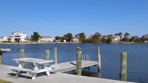 Property grounds - Starfish Suite at Fin & Feather 2BR Condo with Sound Views + Close to Beach (Nags Head)