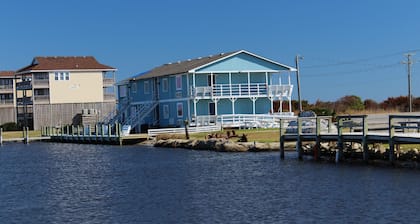 Starfish Suite at Fin & Feather 2BR Condo with Sound Views + Close to Beach