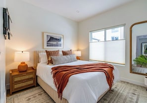 2 slaapkamers, een strijkplank/strijkijzer, wifi, beddengoed