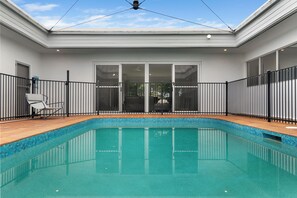 Pool - Luxury 5BR Riverside Retreat (Annandale)