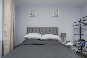 2 chambres, fer et planche à repasser, Wi-Fi, literie fournie